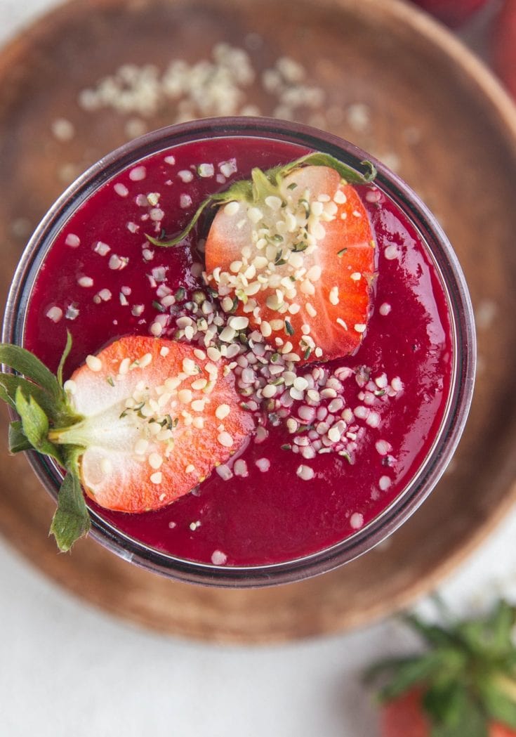 Anti-Inflammatory Smoothie with Beets, Turmeric, and Ginger