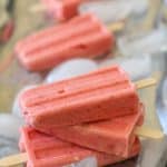 Jordbær Kokosmelk Popsicles-naturlig søtet, meieri-fri, vegan, og paleo! # dessert # oppskrift TheRoastedRoot.net