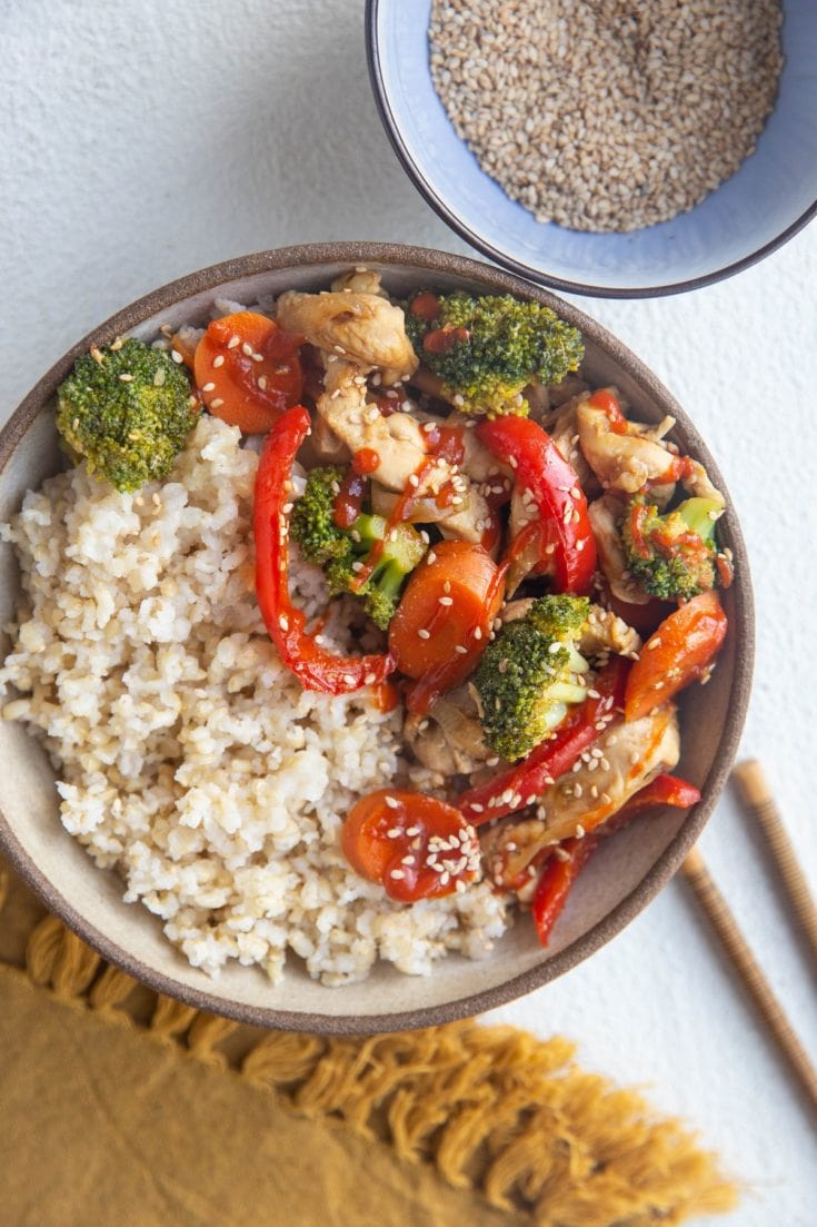 30-Minute Garlic Ginger Chicken Stir Fry - The Roasted Root