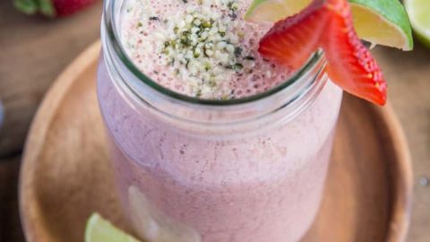 https://www.theroastedroot.net/wp-content/uploads/2018/05/strawberry_protein_smoothie-480x270.jpg