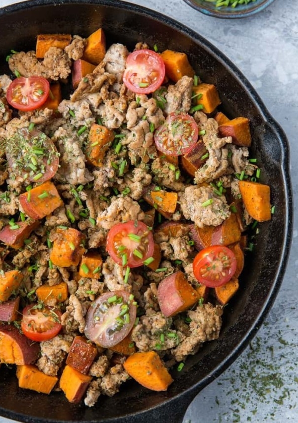 30-Minute Ground Turkey and Sweet Potato Skillet - quick, easy, paleo, keto, whole30, healthy | TheRoastedRoot.net