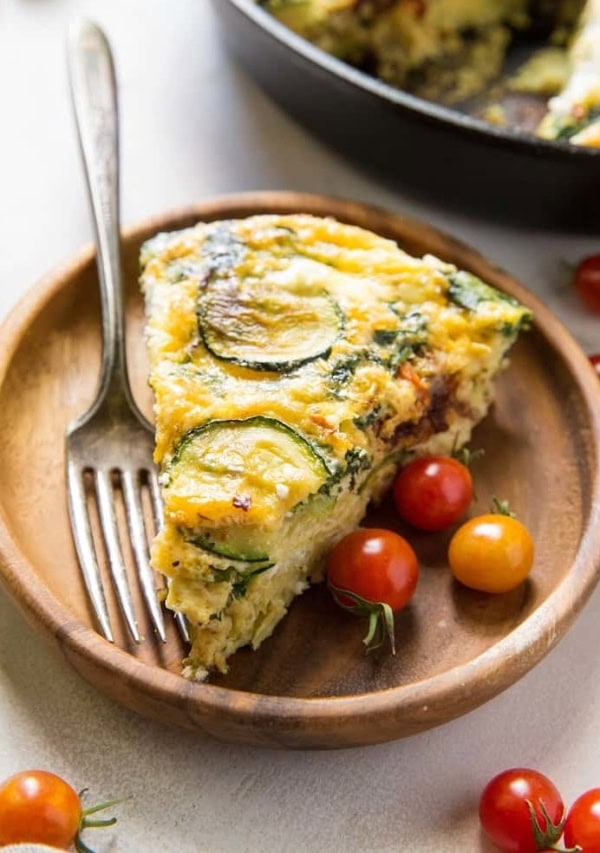 Spinach Frittata with Zucchini, Sun-Dried Tomatoes, and Goat Cheese - a healthy gluten-free breakfast recipe! | TheRoastedRoot.net