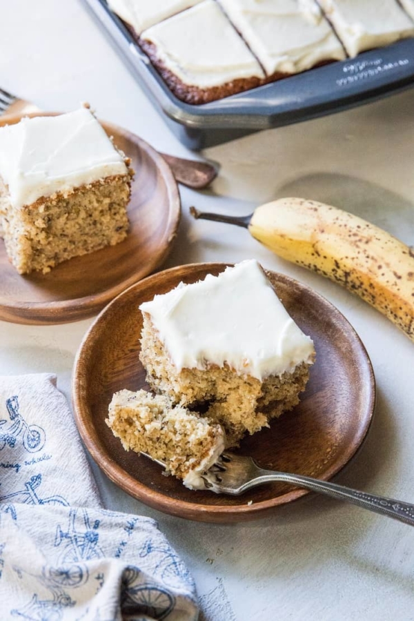 Grain-Free Banana Cake with Cashew "Cream Cheese" Frosting - made with almond flour, tapioca flour and pure maple syrup for a healthy dessert or breakfast recipe #paleo | TheRoastedRoot.net