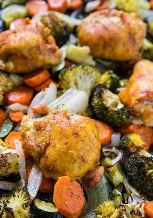 Turmeric Chicken Sheet Pan Dinner - an easy low-carb dinner recipe ready in less than an hour