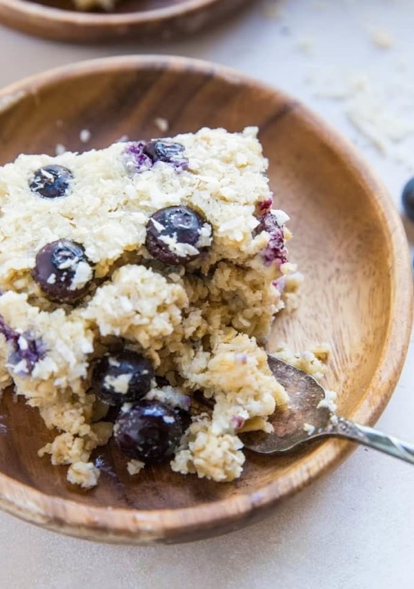 Easy Baked Oatmeal recipe - dairy-free, refined sugar-free, gluten-free