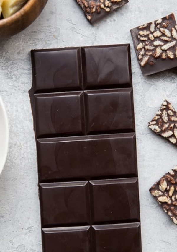 How to Make Chocolate - Homemade dark chocolate bars or milk chocolate bars using cocoa powder. Only a few ingredients needed to make homemade chocolate! Vegan, paleo, dairy-free, lots of sweetener options