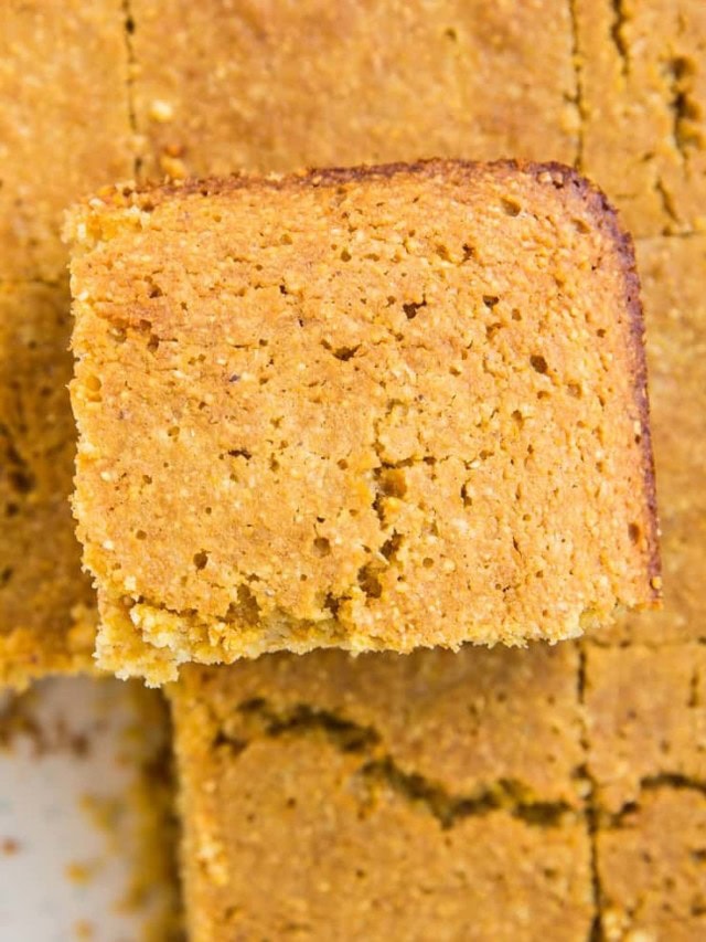 GLUTEN FREE CORNBREAD STORY The Roasted Root   Cropped Dairy Free Gluten Free Cornbread Recipe Hero 