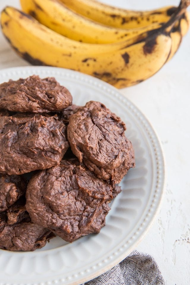 3Ingredient Chocolate Banana Cookies (Vegan) The Roasted Root