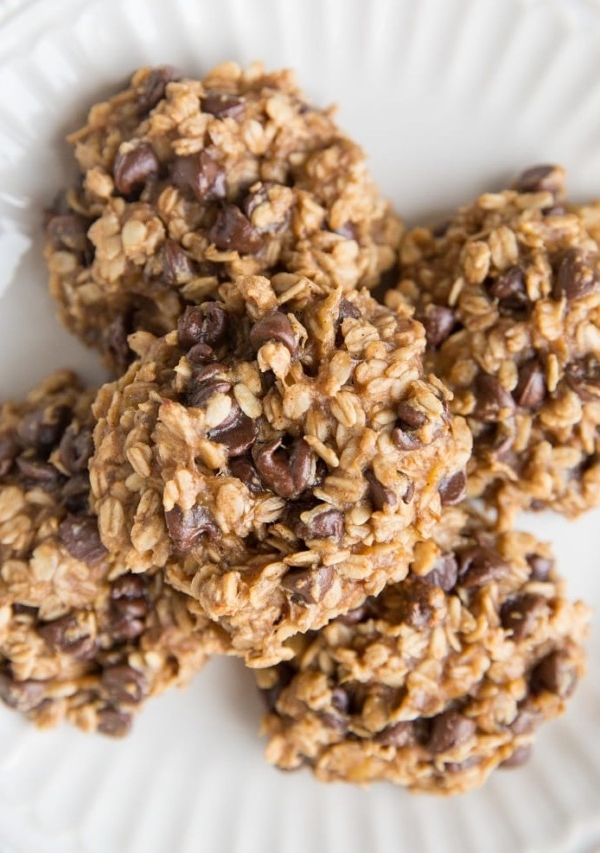 3-Ingredient Oatmeal Cookies with chocolate chips - a healthier cookie recipe with no added sweetener. Vegan, gluten-free, dairy-free