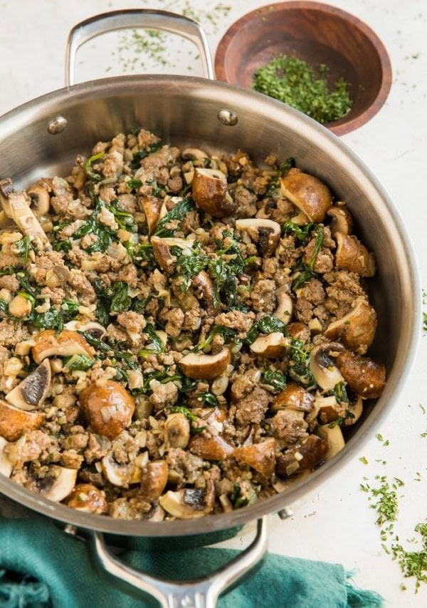 Quick and easy 30-Minute Ground Beef and Mushroom skillet with spinach, onion, and garlic. A healthy, straightforward dinner recipe that only requires 7 ingredients