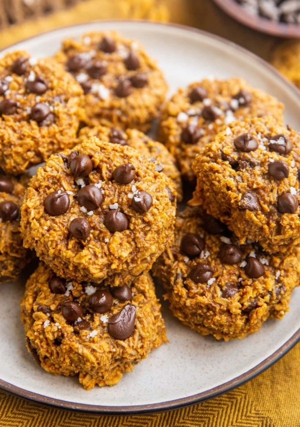 Close up shot of pumpkin oatmeal cookies on a plate