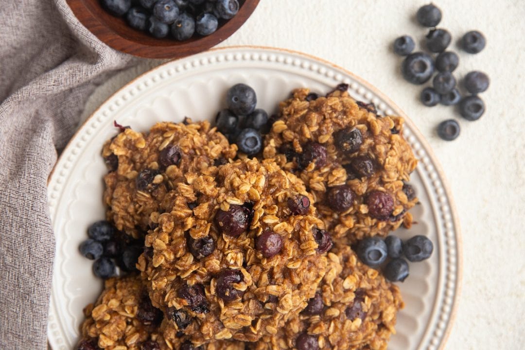 5-Ingredient Healthy Blueberry Oatmeal Cookies - The Roasted Root