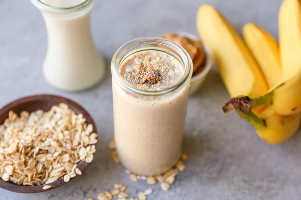 Almond Butter Chia Smoothie - The Roasted Root