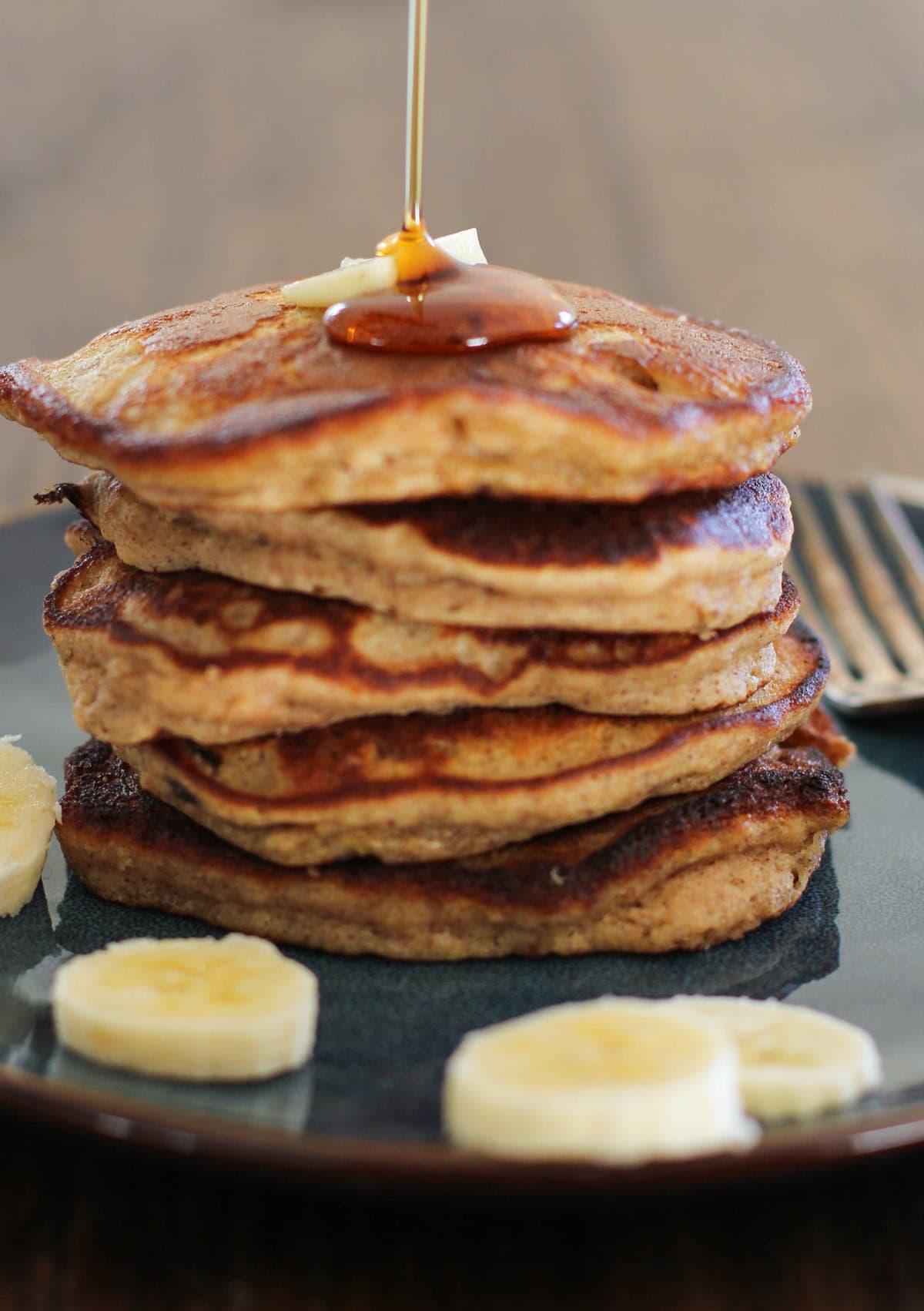 Banana Bread Almond Flour Pancakes | https://www.theroastedroot.net #glutenfree #breakfast #healthy