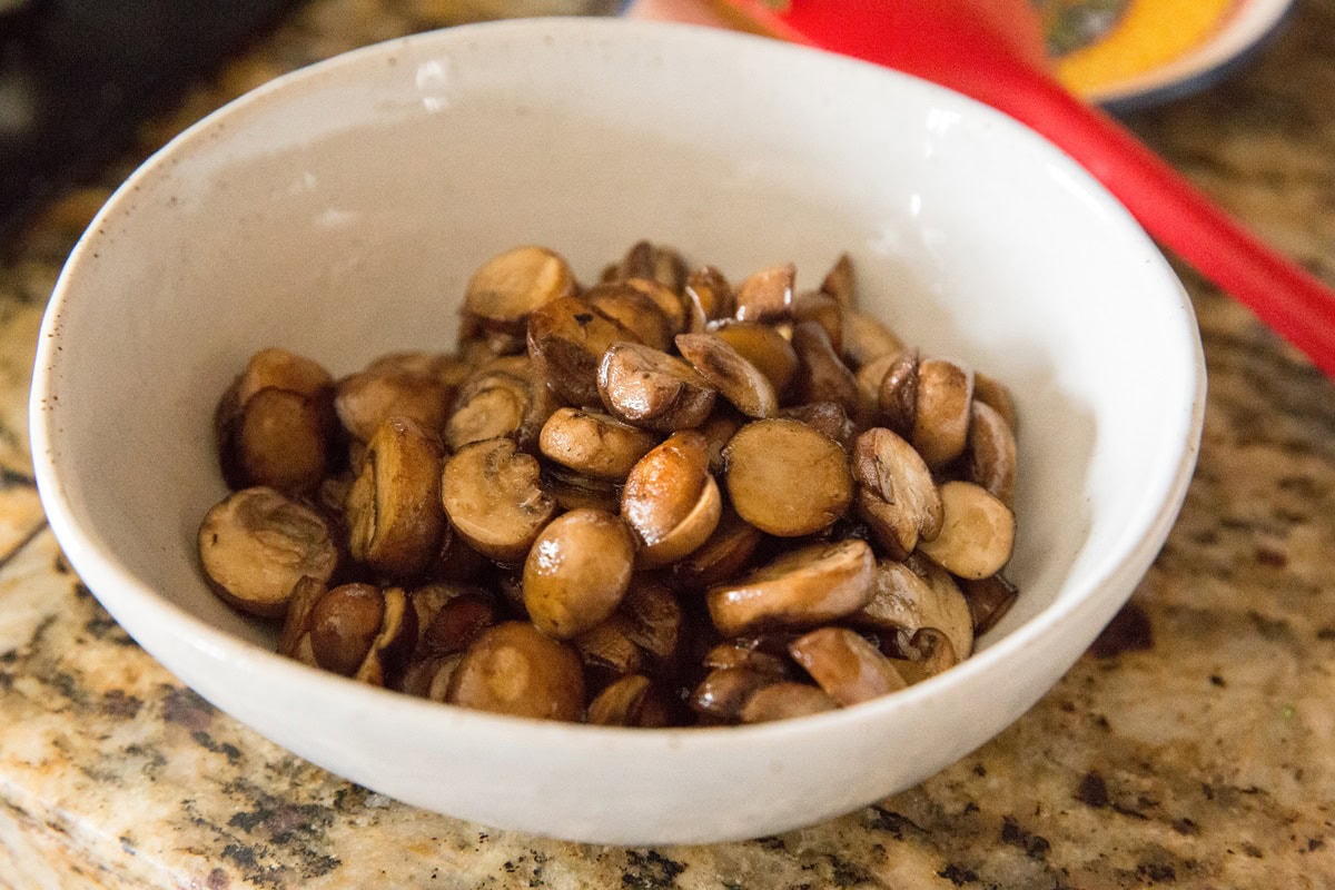 How to make mushroom risotto - saute the mushroom and onion