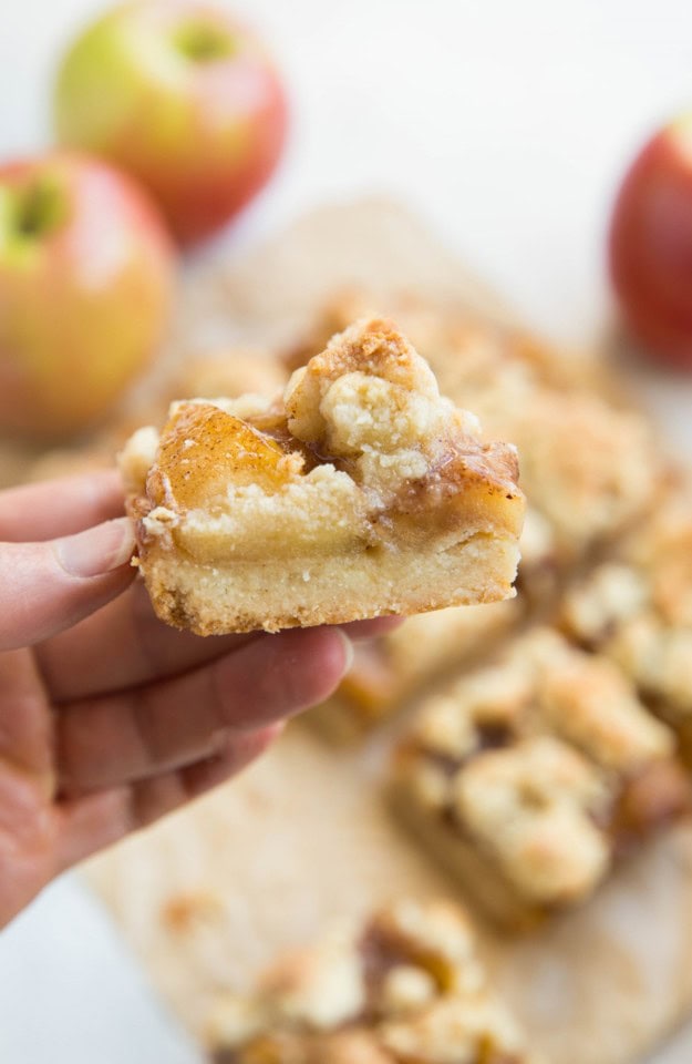 Paleo Apple Pie Bars (Vegan) - The Roasted Root