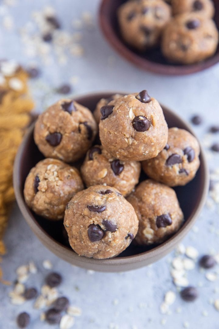 Chocolate Chip Peanut Butter Oatmeal Protein Balls - The Roasted Root