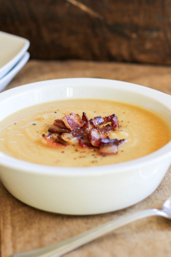 Easy Creamy Cauliflower Soup in a white bowl