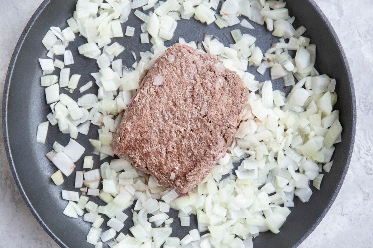 https://www.theroastedroot.net/wp-content/uploads/2023/08/Mexican-ground-beef-and-cauliflower-1.jpg