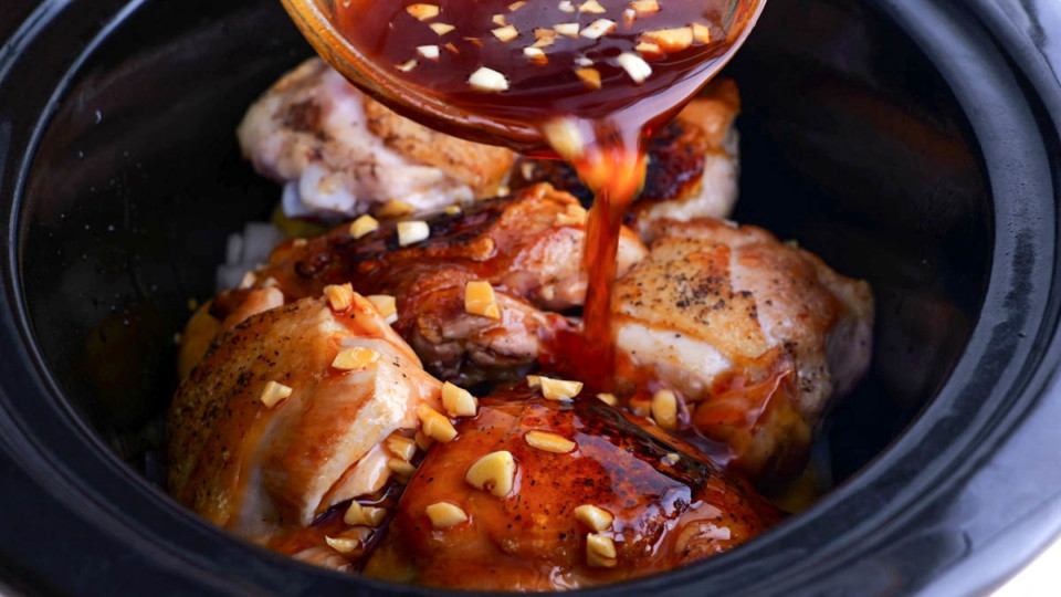 Crock Pot Garlic Honey Chicken - The Roasted Root