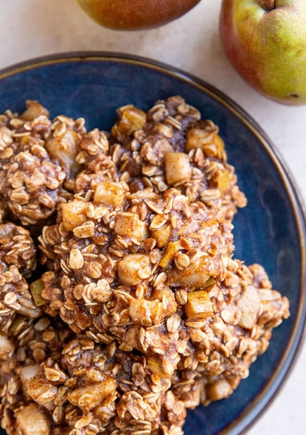 blue plate of pear oatmeal cookies