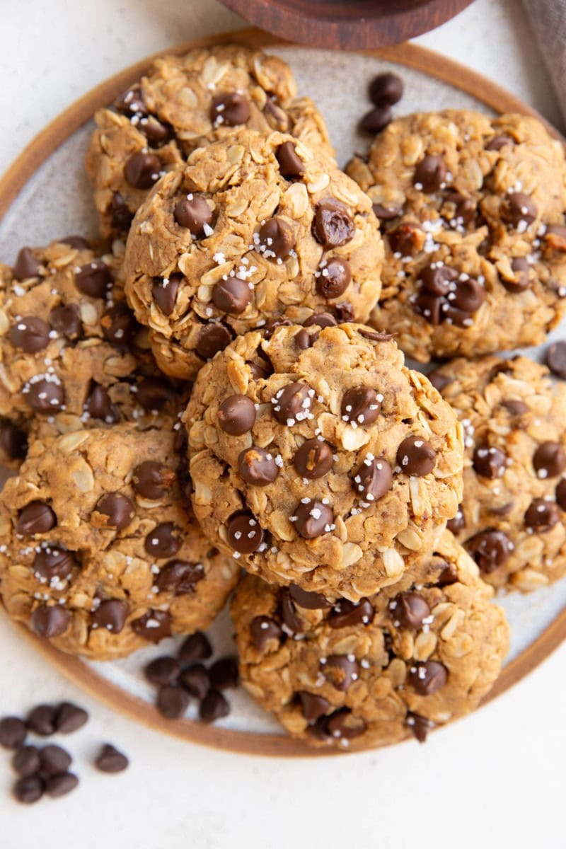 Vegan Oatmeal Peanut Butter Chocolate Chip Cookies - The Roasted Root