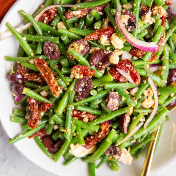 Mediterranean Green Bean Salad - The Roasted Root