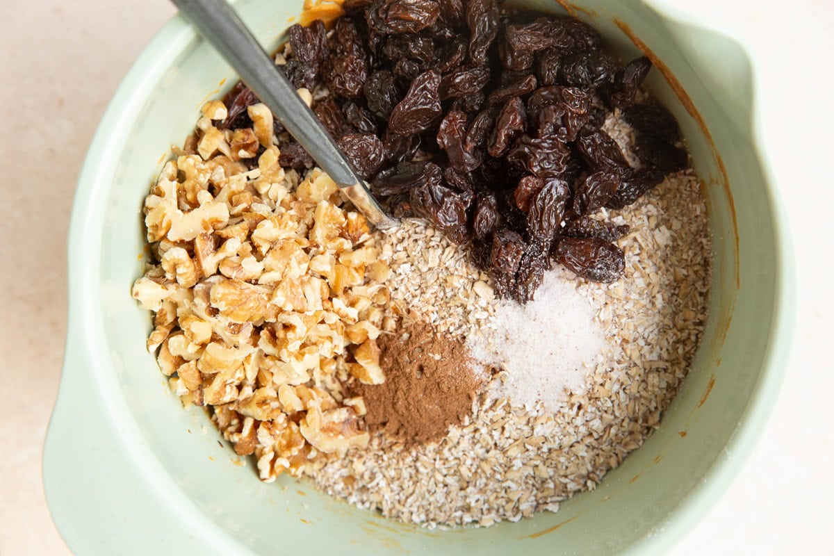 Add the dry ingredients to the bowl with the wet ingredients.