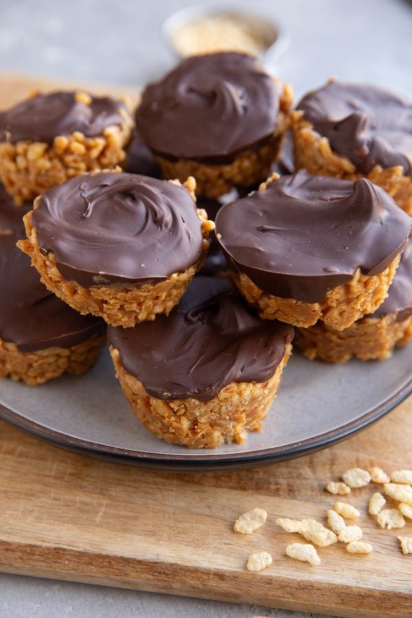 Plate of peanut butter rice crispy cups.